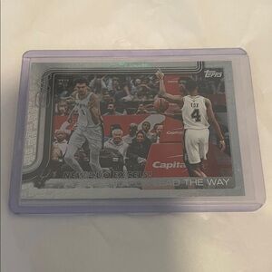 Topps Basketball Victor Wembanyama Basketball Card #300